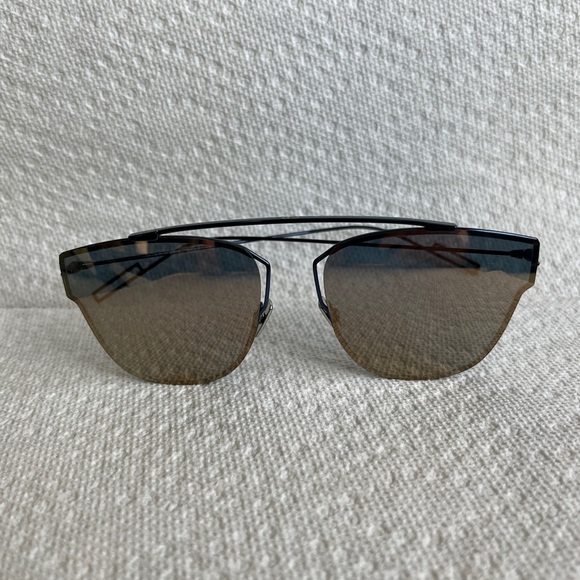 Authentic Christian Dior Sunglasses🕶️🕶️ - Picture 4 of 9